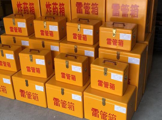 迁西玻璃钢雷管箱的使用寿命一般是多少？